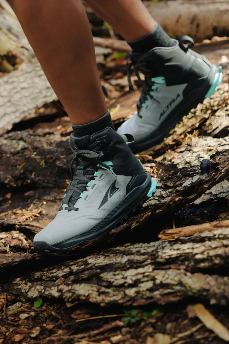 Altra Mens Lone Peak 9 Waterproof Mid Boots - Black-Gray Clearance