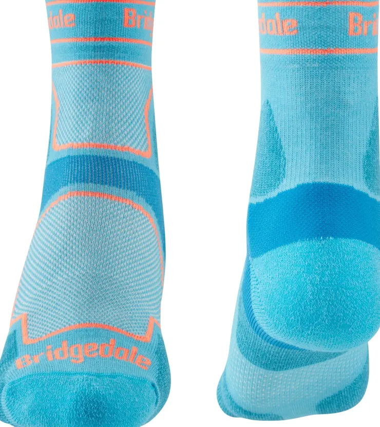 Bridgedale Womens Trail Run Ultralight T2 Coolmax Sport 3/4 Crew Socks - Blue New