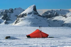 Hilleberg Akto Tent - Green Hot