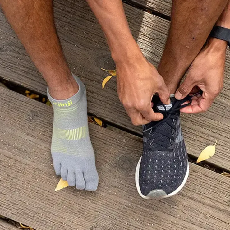 Injinji Mens Run Lightweight No Show Toe Socks - Neon Silver Online