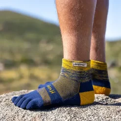 Injinji Mens Trail Midweight Mini Crew Toe socks - Moonlit New