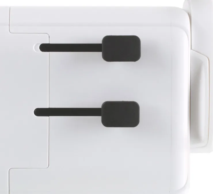 Lifeventure USB World Travel Adaptor Hot