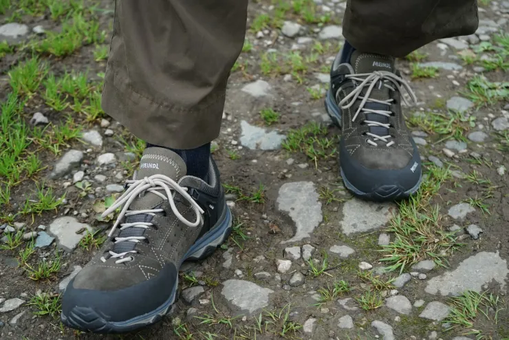 Meindl Mens Ontario GTX Shoes - Black-Brown Fashion