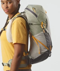 Salomon Womens Aerotrek 28 Rucksack - Seagrass-Silver Cloud-Nine Iron Outlet